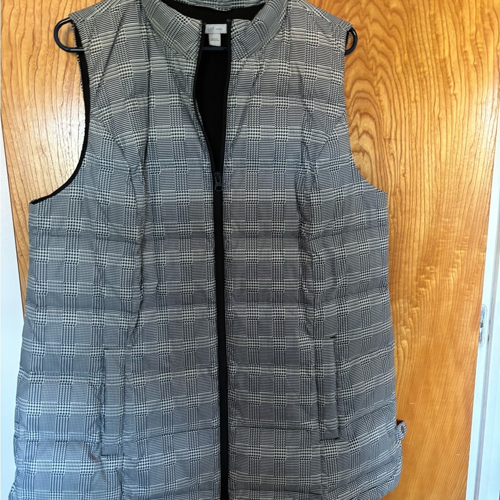 J Jill long puffer vest. size Large